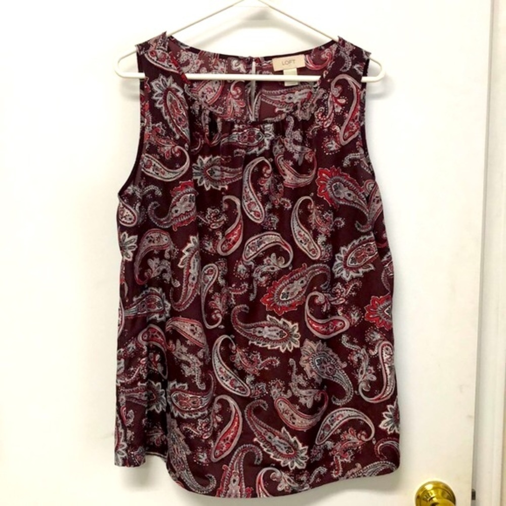 Loft Dark Purple Paisley Sleeveless Blouse – Light & Breezy T288